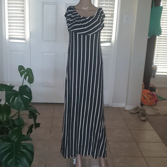 knee length dresses for ladies Daisy Organza Floral Maxi Dress- Pink L by LaMeera Moda main image 0